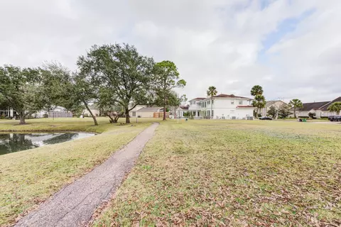 0 E Circle Dr, Houston, TX 77071 photo 3