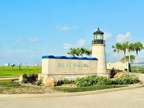 3368 Bay Pt, Palacios, TX 77465