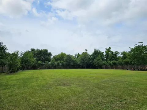 Exterior - 7225 Root Rd, Spring, TX 77389 photo 10 of 18