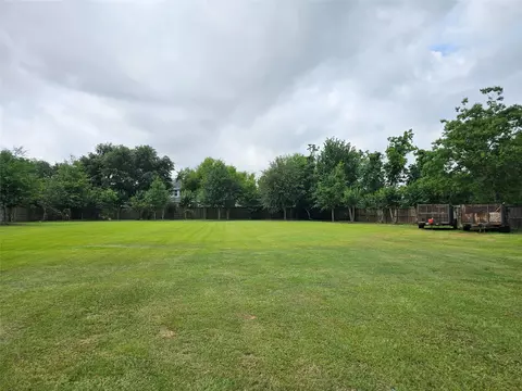 Exterior - 7225 Root Rd, Spring, TX 77389 photo 9 of 18