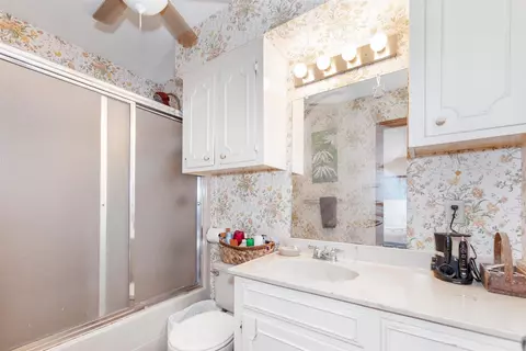 Bath - 13259 Kidd Rd, Conroe, TX 77302 photo 1 of 3