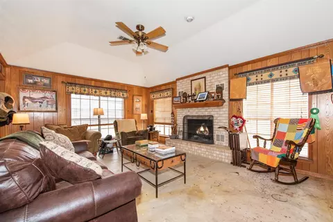 Living - 13259 Kidd Rd, Conroe, TX 77302 photo 2 of 2
