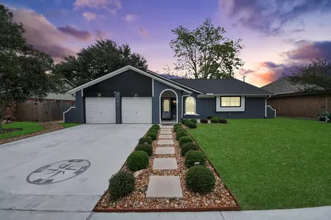 613 Luella Ave, Deer Park, TX 77536
