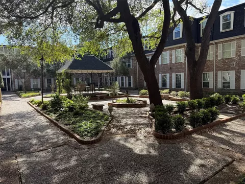 357 N Post Oak Ln #207, Houston, TX 77024