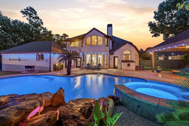 9059 Crighton Crossing Dr, Conroe, TX 77302