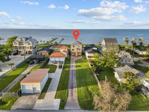 2609 Avenue A, San Leon, TX 77539