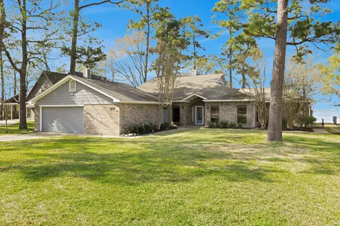 40 Pebble Beach Cir, Coldspring, TX 77331