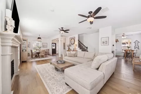 3106 Chesterfield Ln, Stafford, TX 77477