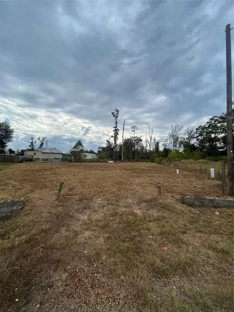 14878 Forest Castle Rd, Conroe, TX 77306