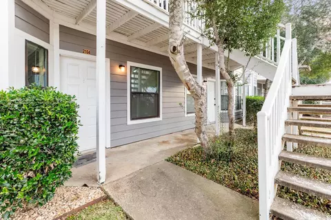 4441 Old College Rd #2104, Bryan, TX 77801