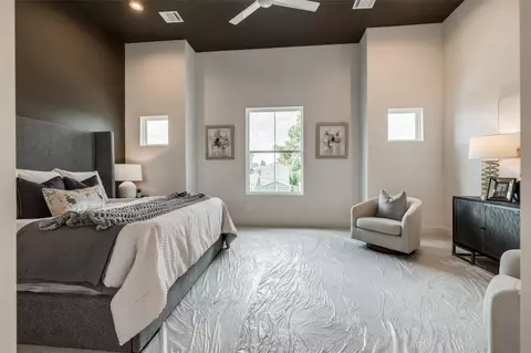 Bedroom - 116 E 23rd St, Houston, TX 77008 photo 1 of 5