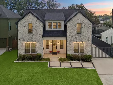1767 De Milo Dr, Houston, TX 77018