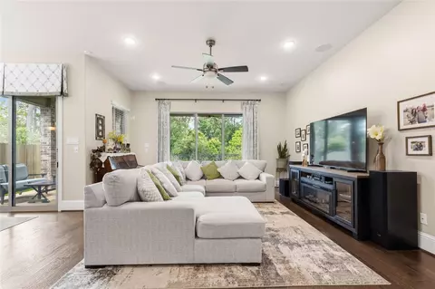 Living - 231 Bee Balm Ct, Conroe, TX 77304 photo 2 of 3
