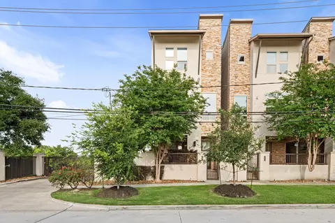 196 Harvard St, Houston, TX 77007