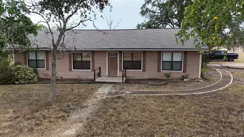 307 5th St, Sutherland Springs, TX 78161