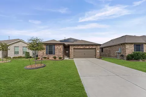 305 Paso Fino Dr, Alvin, TX 77511
