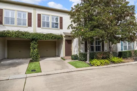 714 Redwing Place Dr, Houston, TX 77009