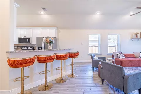 8211 Cannon St, Houston, TX 77051