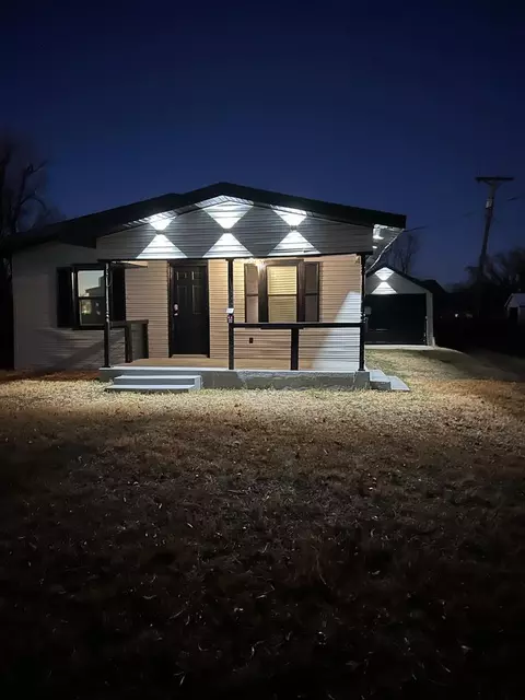 111 2nd St, Mobeetie, TX 79061