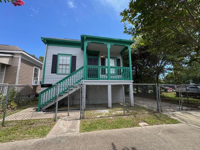 3621 Winnie St, Galveston, TX 77550