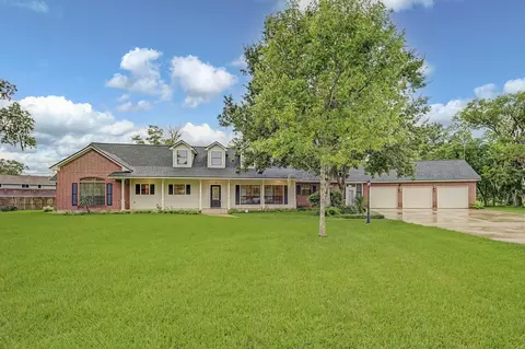 1621 Mcfadden Rd, Lake Jackson, TX 77566
