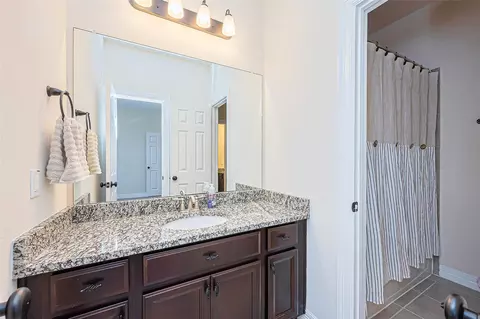 Bath - 10018 Durango Path Ln, Cypress, TX 77433 photo 5 of 8