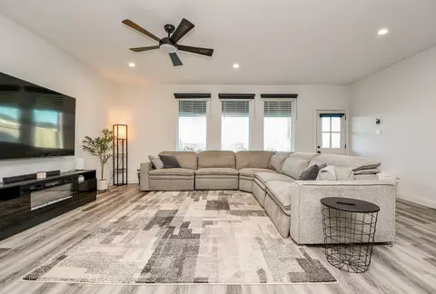 2917 Skyline Mesa Dr, Houston, TX 77047