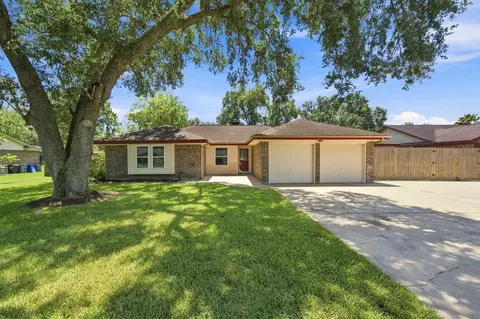 13317 Rene Cir, Santa Fe, TX 77510