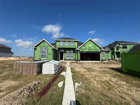 12051 Lake View Blvd, Mont Belvieu, TX 77523
