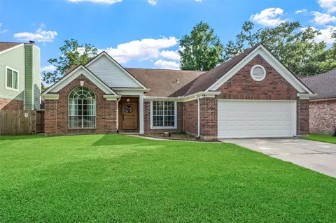 929 N Rivershire Dr, Conroe, TX 77304