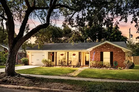 5314 Stillbrooke Dr, Houston, TX 77096