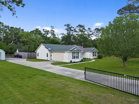 23200 Baneberry Rd, Magnolia, TX 77355