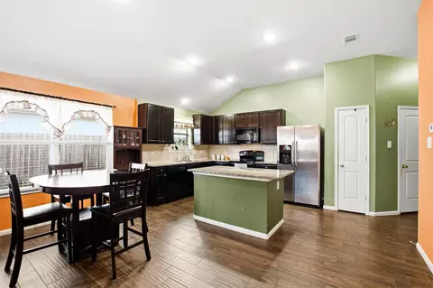 Kitchen - 2315 Shady Tree Ln, Conroe, TX 77301 photo 1 of 2