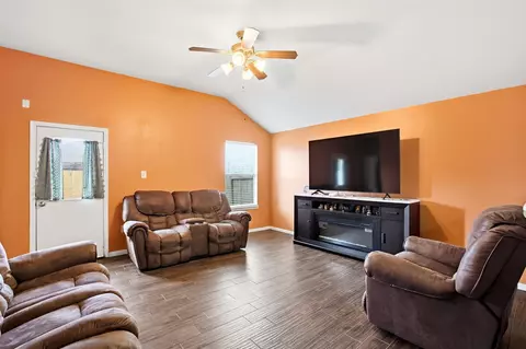 Living - 2315 Shady Tree Ln, Conroe, TX 77301 photo 1 of 1