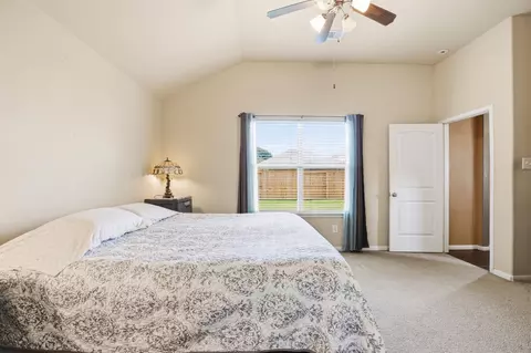 Bedroom - 2315 Shady Tree Ln, Conroe, TX 77301 photo 2 of 4
