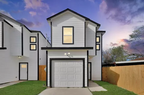 4013 Elmwood St, Houston, TX 77051