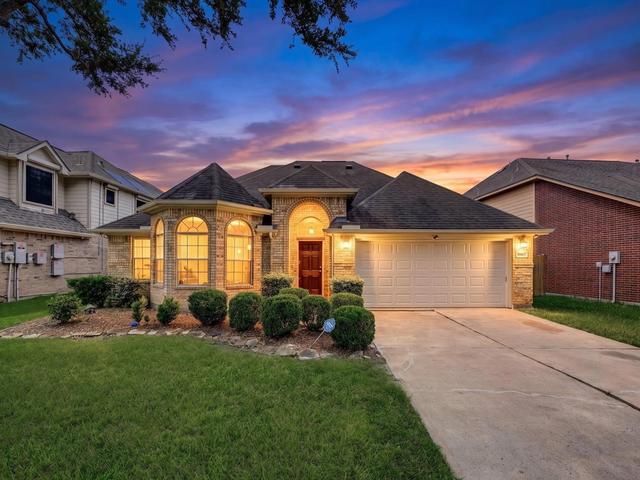 4619 Schiller Park Ln, Sugar Land, TX 77479