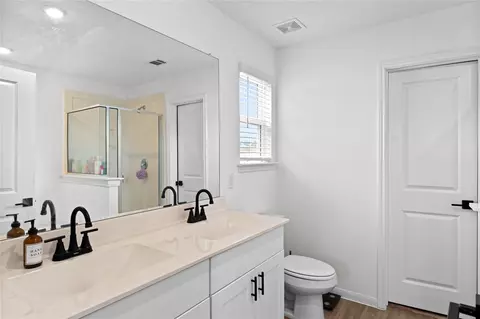 Bath - 23439 Wrexham St, Spring, TX 77373 photo 3 of 4