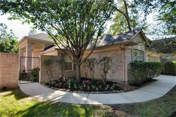 19 E Honey Grove Pl, Spring, TX 77382 photo 1