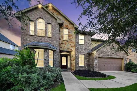 8518 River Cliff Ln, Houston, TX 77095