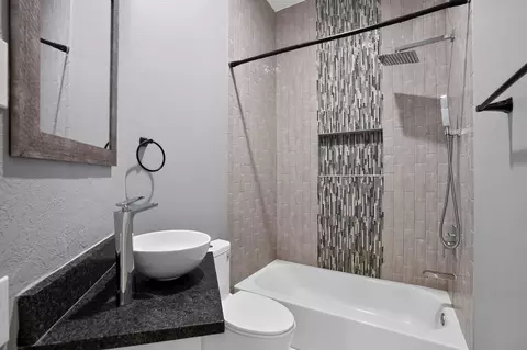 Bath - 14951 Pollux Dr, Willis, TX 77318 photo 4 of 6