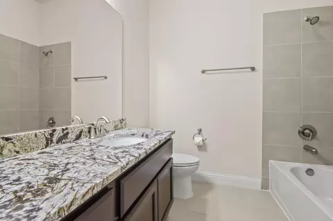 Bath - 8931 Leaning Hollow Ln, Spring, TX 77379 photo 5 of 9