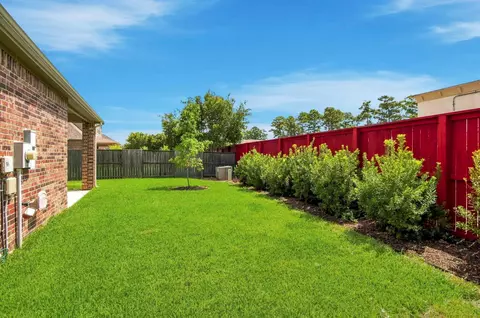 Exterior - 8931 Leaning Hollow Ln, Spring, TX 77379 photo 7 of 9