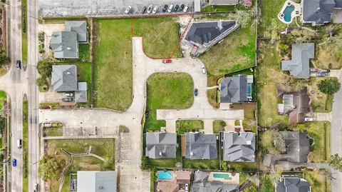 7903 S Villa Cir, Hilshire Village, TX 77055