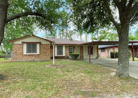 10611 Rebel Rd, Houston, TX 77016