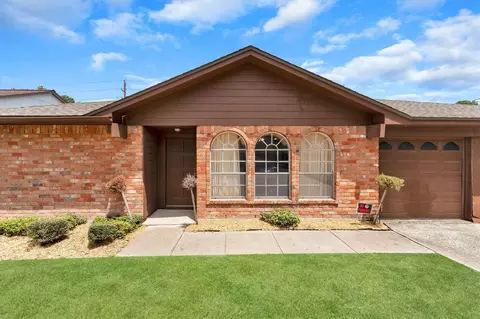3446 Cheaney Dr, Houston, TX 77066
