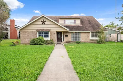 1705 20th Ave N, Texas City, TX 77590
