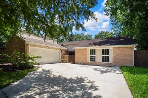 11610 One Token Dr, Houston, TX 77065