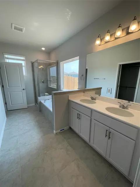 5780 Marsh Ln, Buda, TX 78610 photo 4