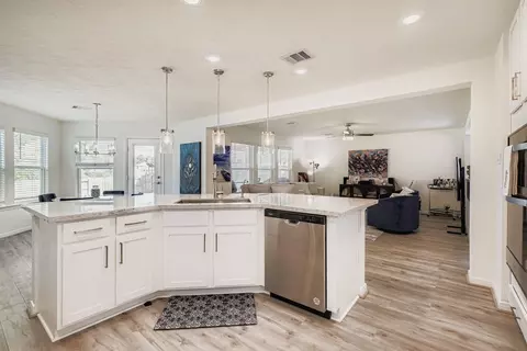Kitchen - 25606 White Alpine Dr, Spring, TX 77373 photo 3 of 3